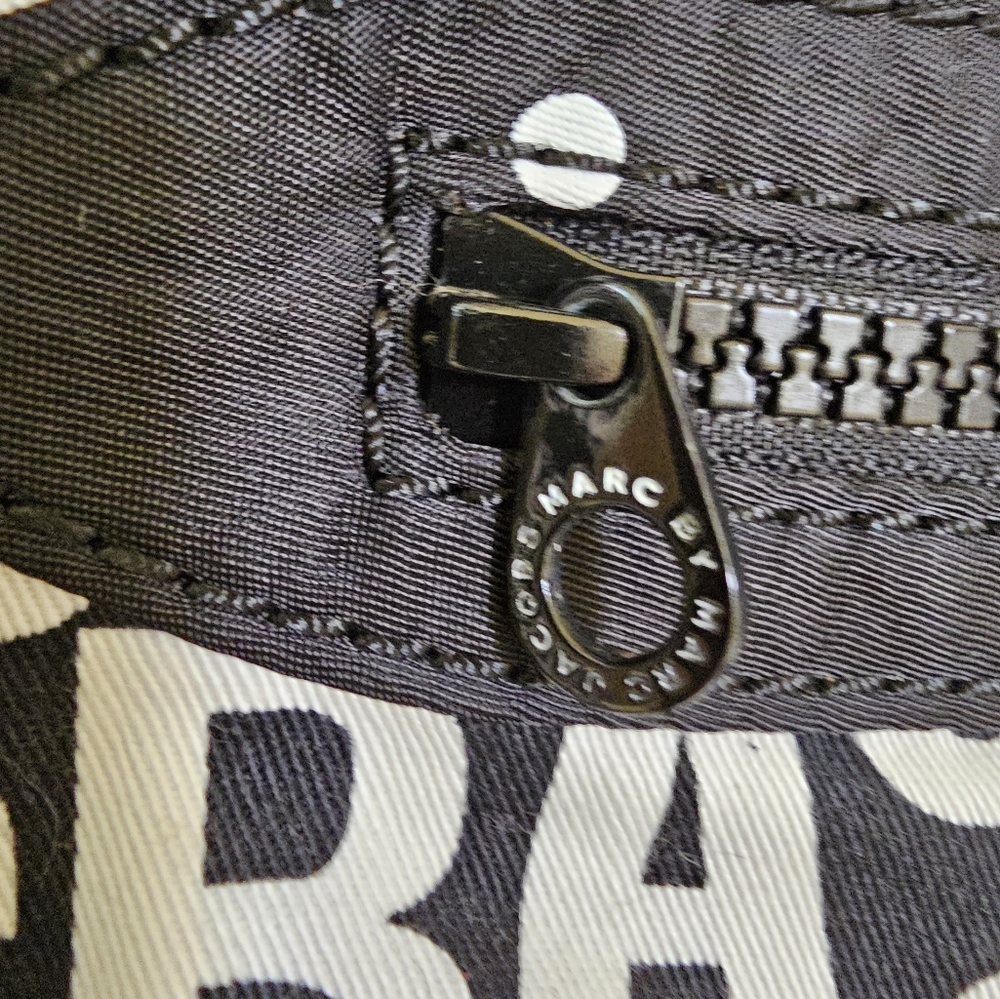 Marc by Marc Jacobs Tote - Picture 11 of 17